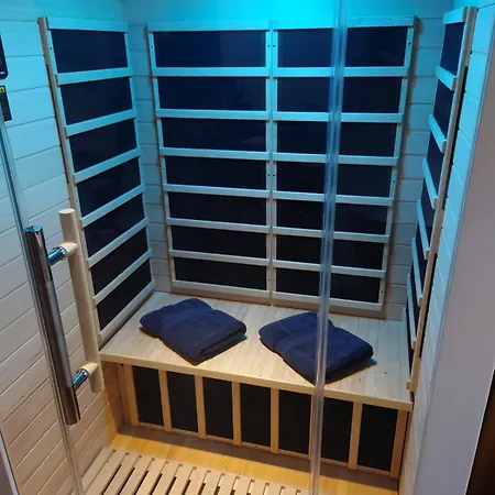 Federtraum Mit Sauna, Sehr Gemuetlich * 德累斯顿